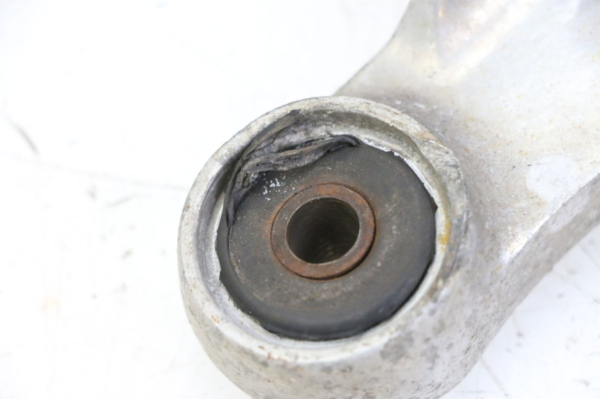 photo de SOPORTE ESTRIBERA DELANTERA IZQUIERDA YAMAHA XJN DIVERSION 600 (2000 - 2003) - Marcados y referencias originales