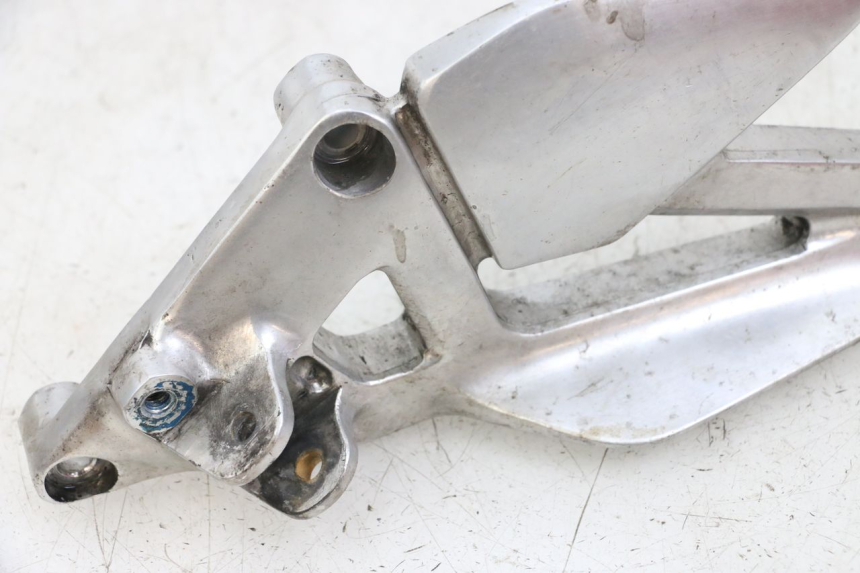 photo de SOPORTE ESTRIBERA DELANTERA IZQUIERDA YAMAHA XJS DIVERSION 600 (1997 - 1999) - Vista general del producto