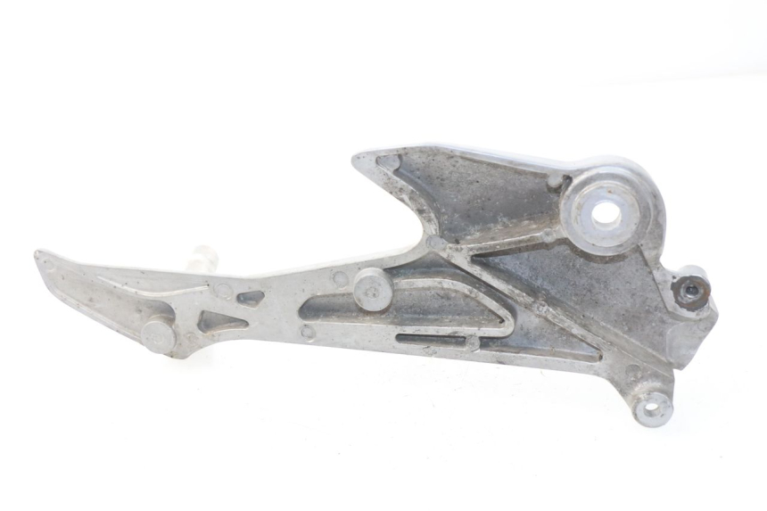 photo de SOPORTE ESTRIBERA DELANTERA IZQUIERDA HONDA XLV VARADERO 125 (2000 - 2006) - Detalle de la pieza