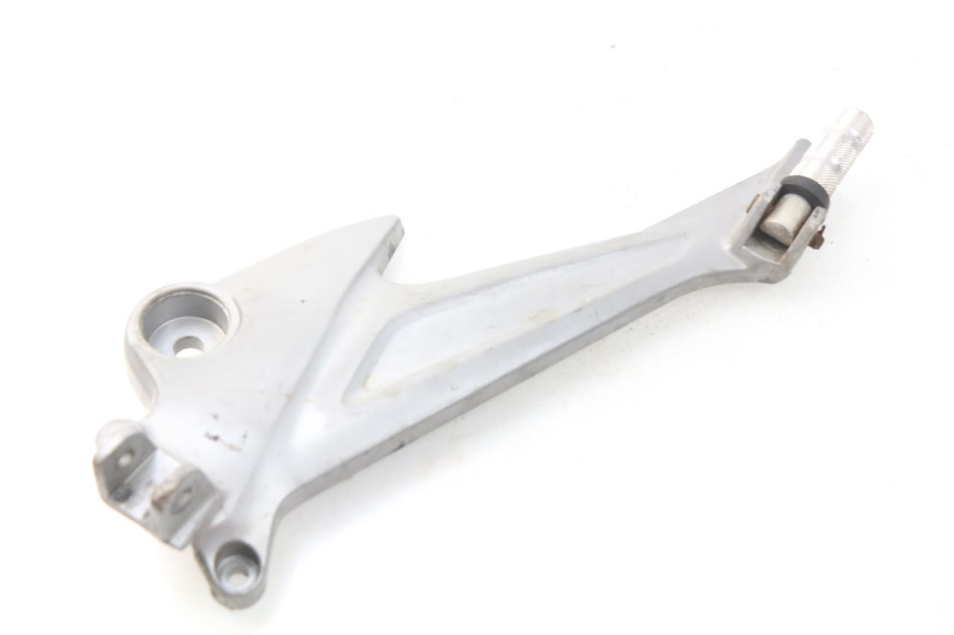 photo de SOPORTE ESTRIBERA DELANTERA IZQUIERDA HONDA XLV VARADERO 125 (2000 - 2006) - Otra perspectiva