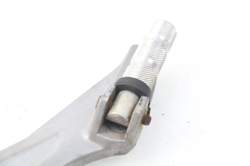 photo de SOPORTE ESTRIBERA DELANTERA IZQUIERDA HONDA XLV VARADERO 125 (2000 - 2006) - Primer plano técnico