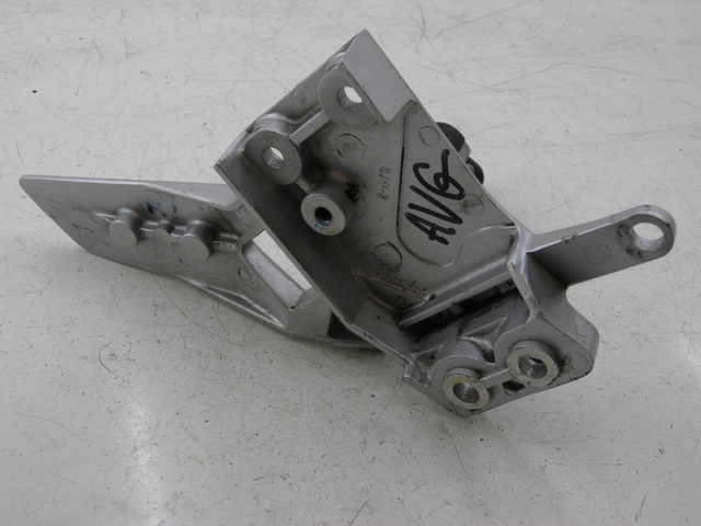 photo de SOPORTE ESTRIBERA DELANTERA IZQUIERDA YAMAHA FJR 1300 (2004 - 2005) - Detalle de la pieza