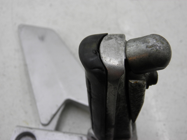 photo de SOPORTE ESTRIBERA DELANTERA IZQUIERDA YAMAHA FJR 1300 (2004 - 2005) - Otra perspectiva