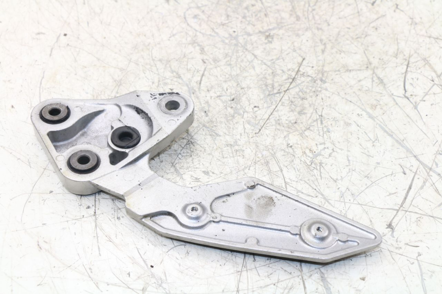photo de SOPORTE ESTRIBERA DELANTERA IZQUIERDA YAMAHA FZ1 FAZER 1000 (2007 - 2009) - Detalle de la pieza