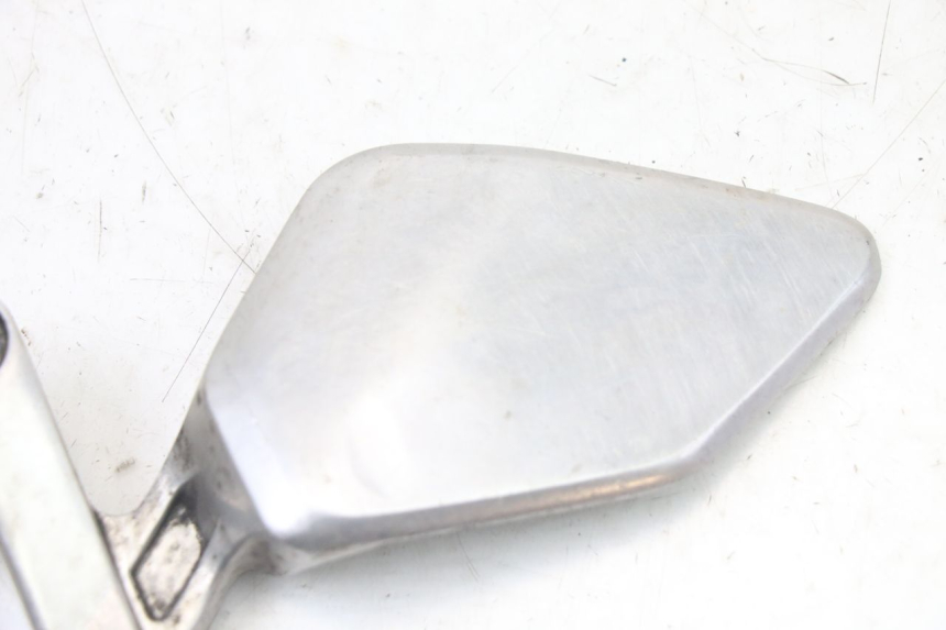 photo de PLATINA DE APOYO DELANTERO IZQUIERDO YAMAHA FZS FAZER 600 (2001 - 2003) - Zoom estado de uso