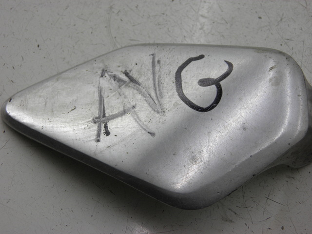 photo de PLATINA APOYA PIE DELANTERO IZQUIERDO YAMAHA FZS FAZER 600 (1998 - 2001) - Zoom estado de uso