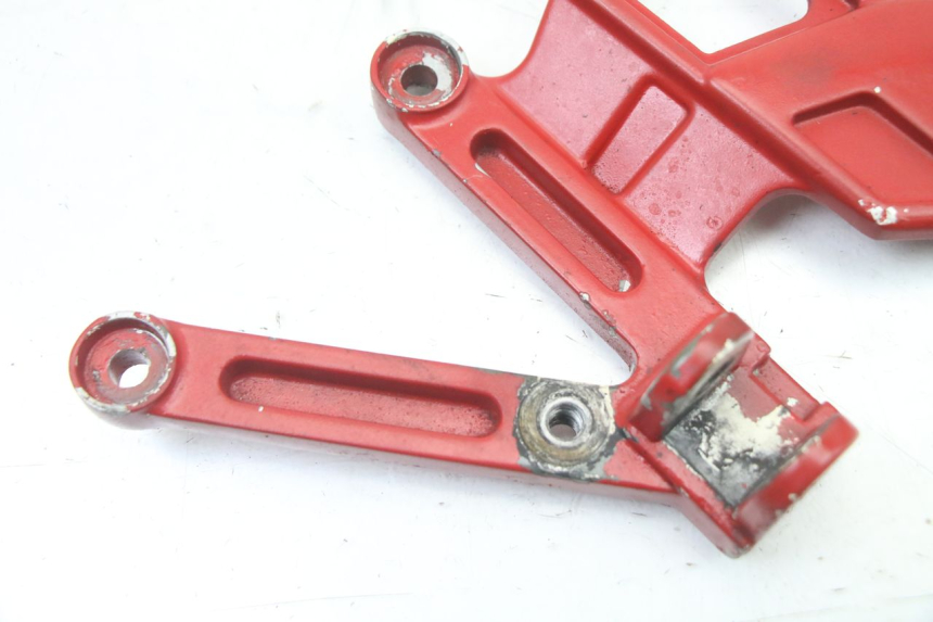 photo de SOPORTE ESTRIBERA DELANTERA IZQUIERDA YAMAHA TZR 50 (2008 - 2016) - Detalle de la pieza