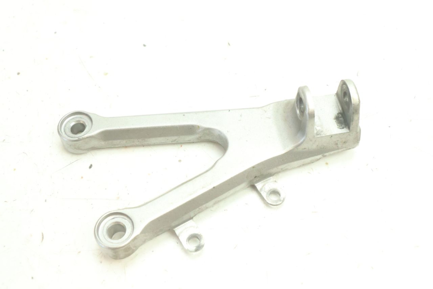 photo de SOPORTE ESTRIBERA DELANTERA IZQUIERDA YAMAHA YZF R6 600 (2008 - 2009) - Detalle de la pieza