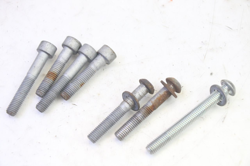 photo de SOPORTE PIAGGIO MP3 HPE 350 (2018 - 2020) - Primer plano técnico