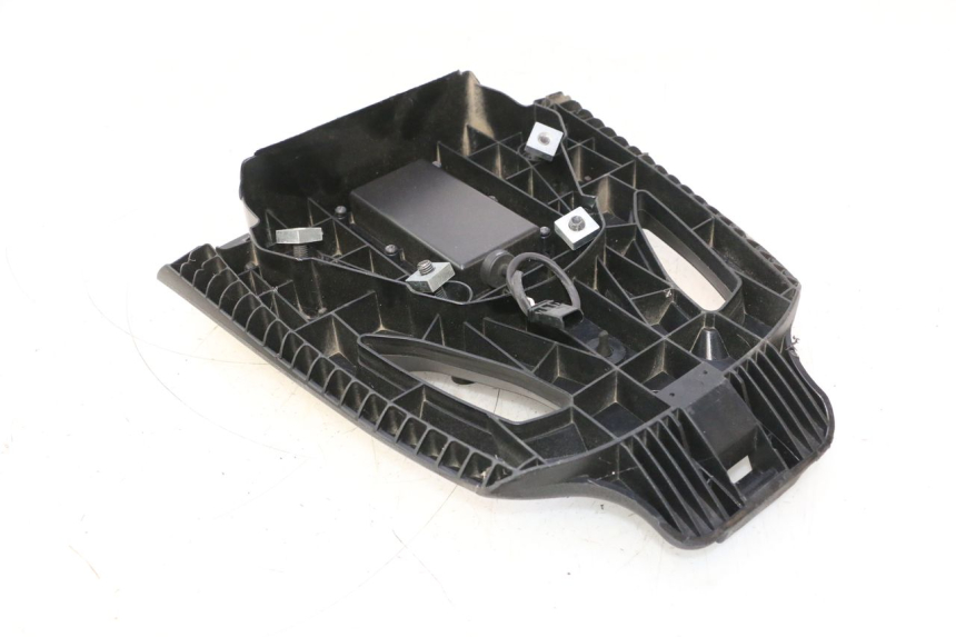 photo de SOPORTE PIAGGIO MP3 HPE 530 (2022 - 2026) - Detalles de los puntos de fijación