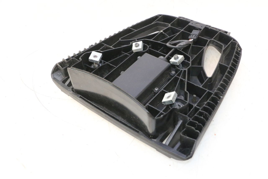 photo de SOPORTE PIAGGIO MP3 HPE 530 (2022 - 2026) - Estado de la superficie y material