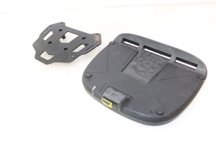photo de SOPORTE PIAGGIO MP3 500 (2016 - 2018) - Vista general del producto