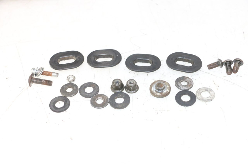 photo de SOPORTE HONDA XLV VARADERO 125 (2007 - 2012) - Otra vista del artículo