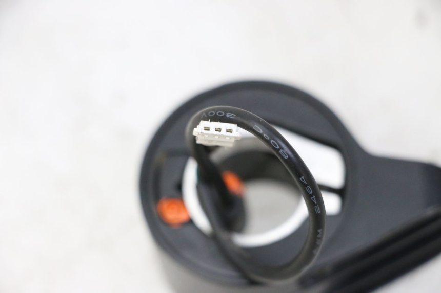 photo de MANETA DE ACELERADOR URBANGLIDE 100XS 1 - Vista general del producto