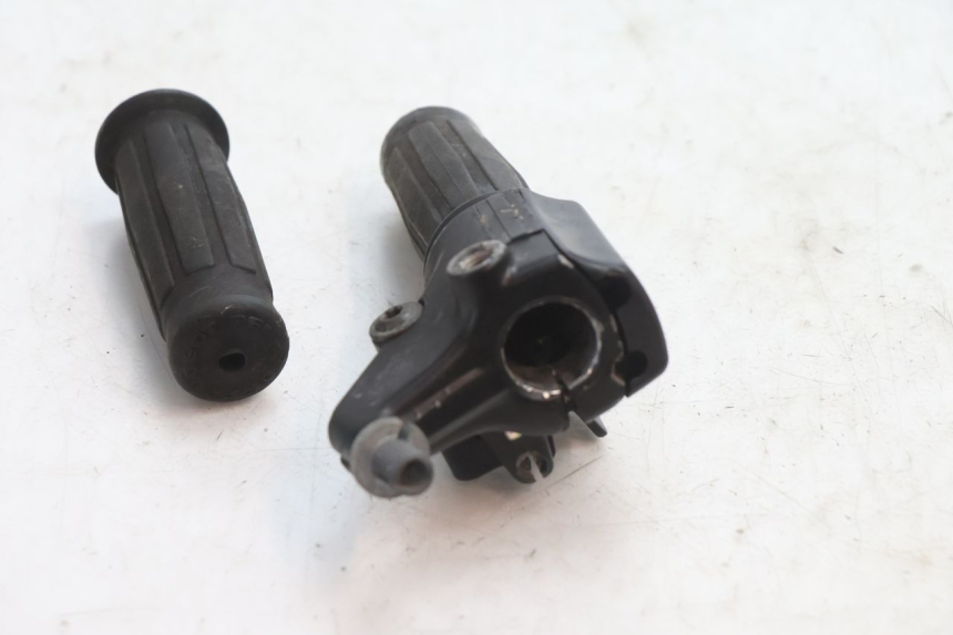 photo de ACELERADOR PEUGEOT 103 SPX CLIP 50 (1989 - 1992) - Otra perspectiva