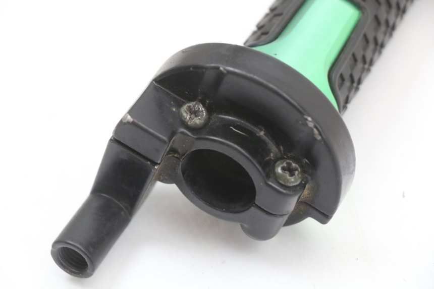 photo de ACELERADOR ORION AGB37 CRF1 DIRT BIKE 140 - Primer plano técnico