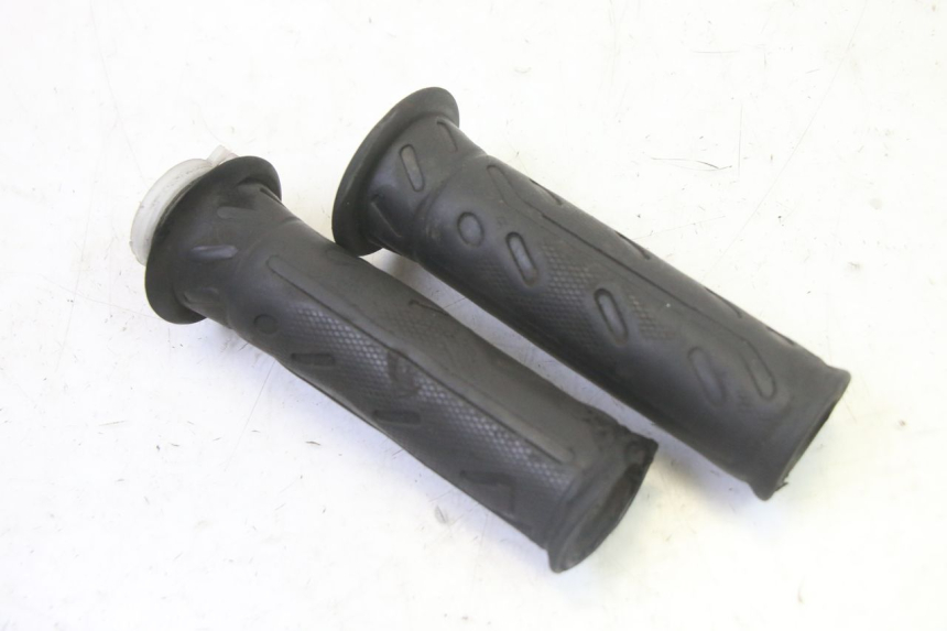 photo de ACELERADOR KYMCO AGILITY NAKED RENOUVO 2T 50 (2011 - 2018) - Detalle de la pieza