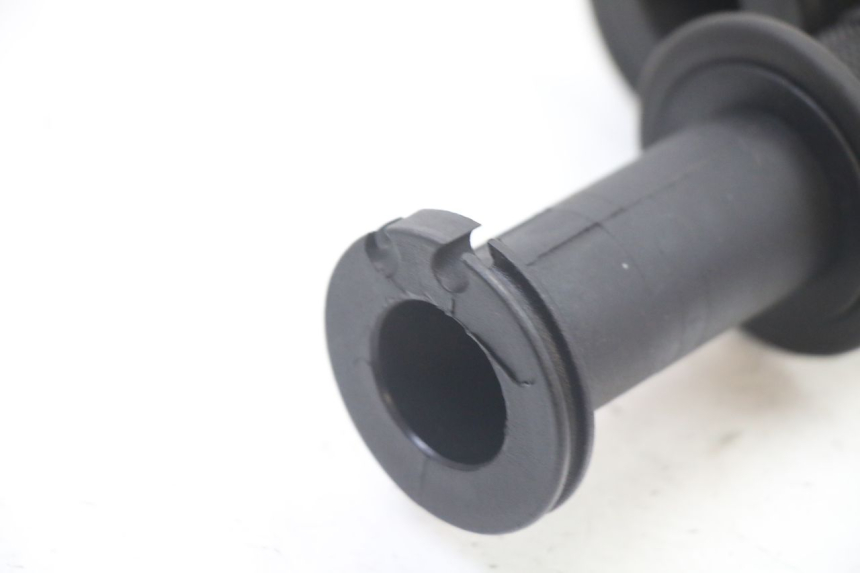 photo de PUñO DEL ACELERADOR APRILIA ATLANTIC 125 (2003 - 2009) - Zoom estado de uso