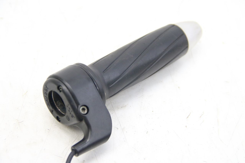 photo de PUñO DEL ACELERADOR ECCITY ARTELEC 670 1 (2013 - 2017) - Zoom estado de uso