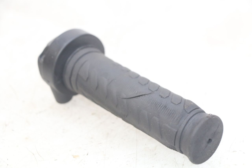 photo de PUñO DEL ACELERADOR YAMAHA BW'S EASY 50 (2013 - 2016) - Otra perspectiva