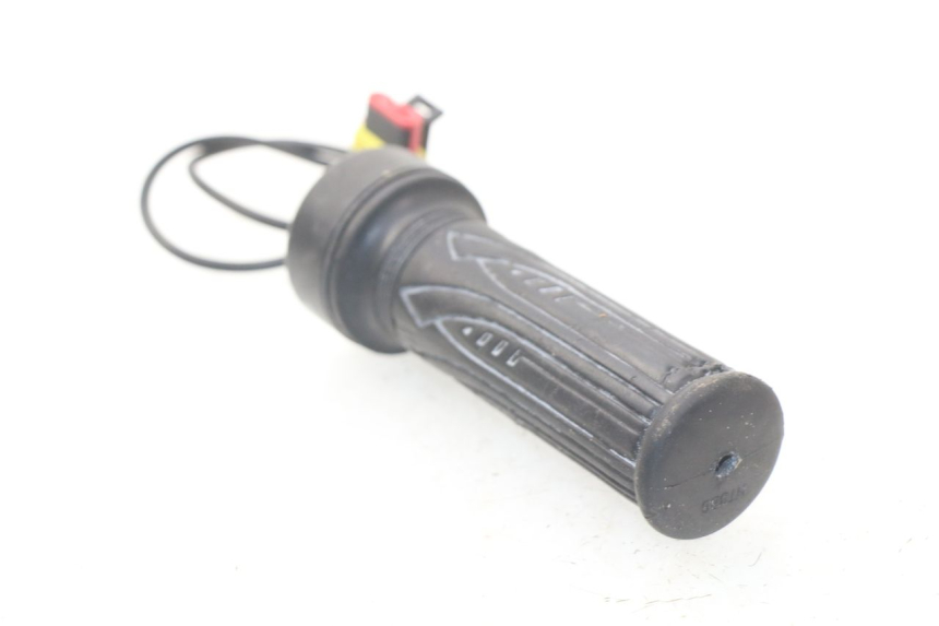 photo de ACELERADOR ERIDER CARGO 1 (2009 - 2018) - Otra perspectiva