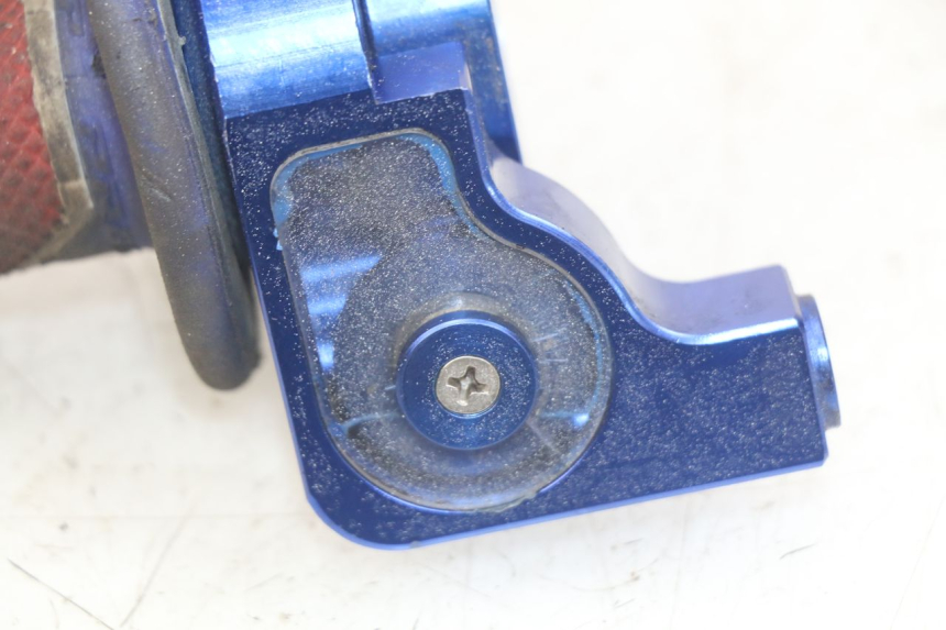 photo de PUñO DEL ACELERADOR HONDA CR 125 (1995 - 1997) - Primer plano técnico