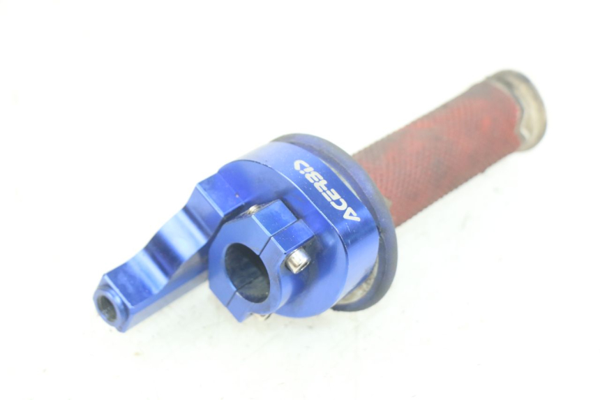 photo de PUñO DEL ACELERADOR HONDA CR 125 (1995 - 1997) - Estado de la superficie y material