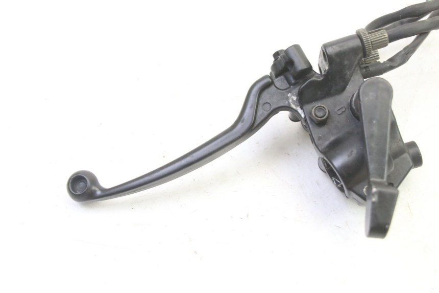 photo de ACELERADOR SPEEDY DELUXE 125 - Detalles de los puntos de fijación