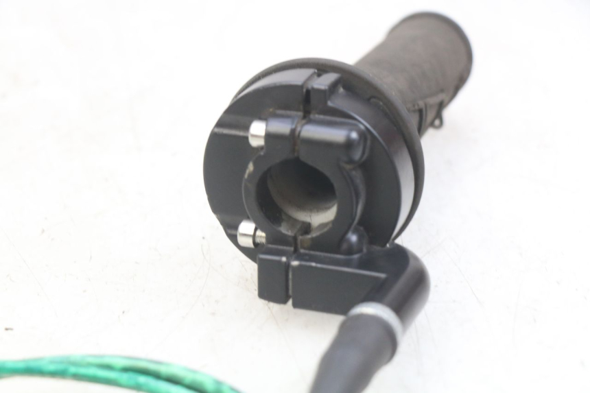 photo de PUñO DEL ACELERADOR APOLLO DIRT BIKE 125 (2010 - 2018) - Zoom estado de uso