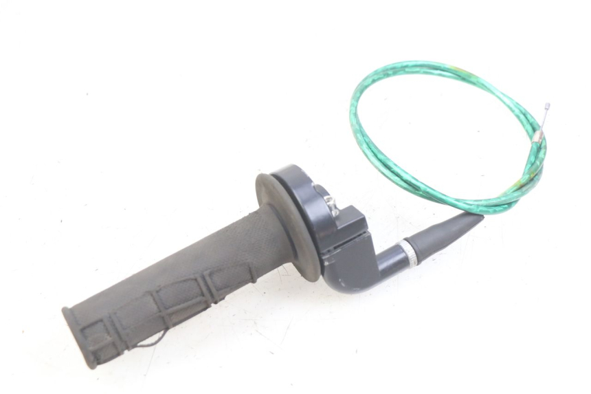 photo de PUñO DEL ACELERADOR APOLLO DIRT BIKE 125 (2010 - 2018) - Primer plano técnico