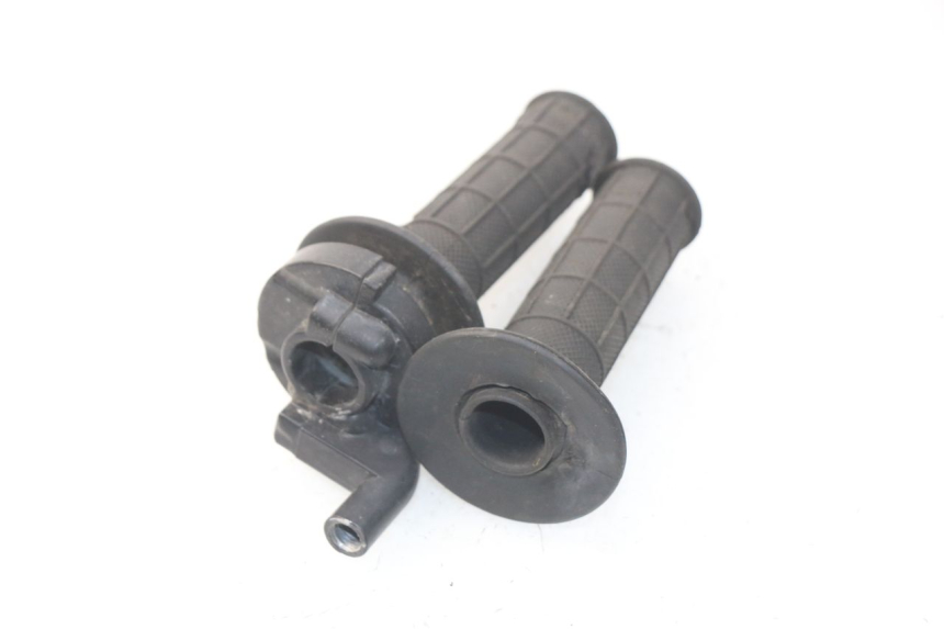 photo de ACELERADOR LIFAN DIRTBIKE 50 - Primer plano técnico