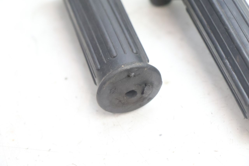 photo de ACELERADOR SUZUKI DR S 600 (1985 - 1989) - Primer plano técnico