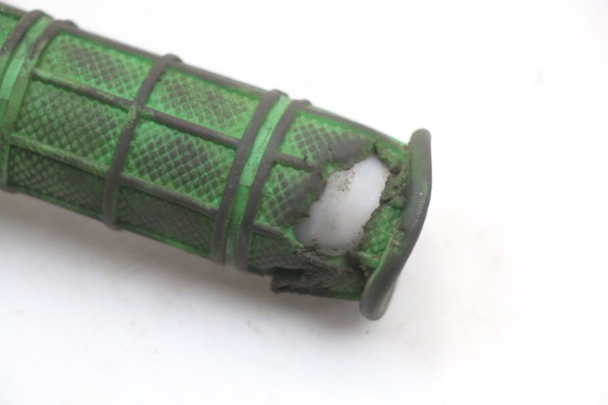 photo de ACELERADOR KSR RACING DRIFT 140 - Primer plano técnico