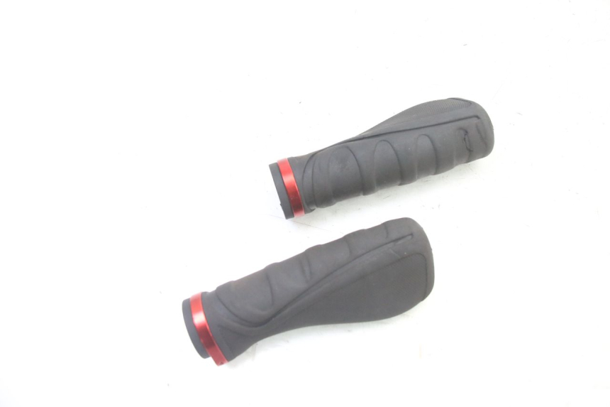 photo de ACELERADOR URBANGLIDE E-CROSS PRO 1 - Zoom estado de uso