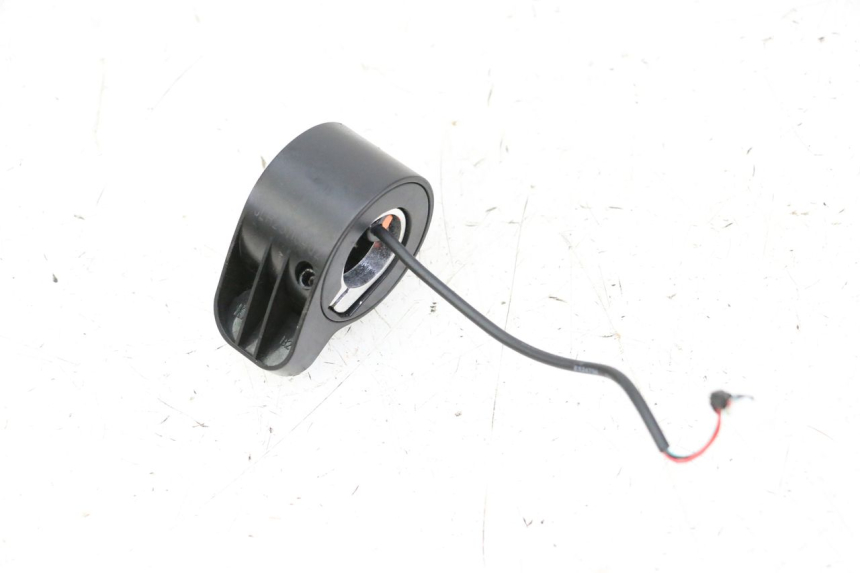 photo de MANETA DE ACELERADOR SEGWAY NINEBOT E2 1 - Detalle de la pieza