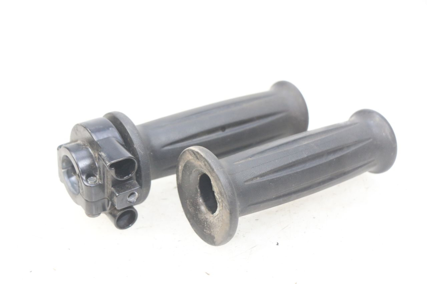 photo de PUñO DEL ACELERADOR YAMAHA D'ELIGHT DELIGHT 115 (2013 - 2017) - Detalle de la pieza
