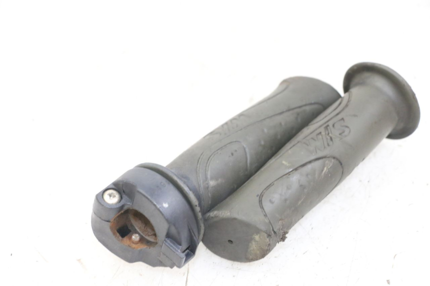 photo de PUñO DEL ACELERADOR SYM FIDDLE 2 50 (2008 - 2013) - Otra perspectiva