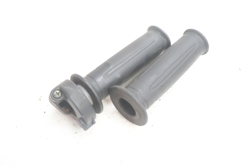 photo de ACELERADOR SYM FIDDLE 3 III 50 (2014 - 2020) - Detalle de la pieza