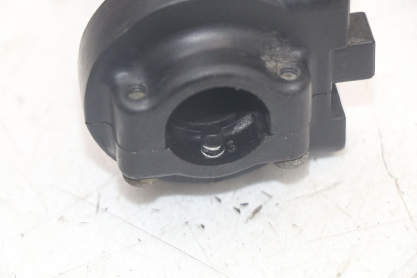 photo de ACELERADOR MBK FLAME X 125 (2007 - 2016) - Detalles de los puntos de fijación