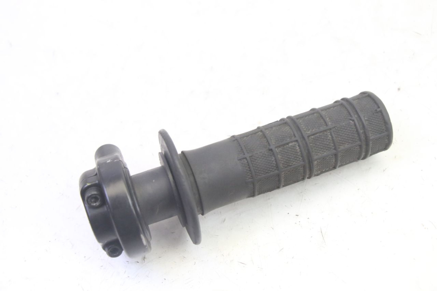 photo de PUñO DEL ACELERADOR PIAGGIO FLY 4T 50 (2013 - 2017) - Zoom estado de uso