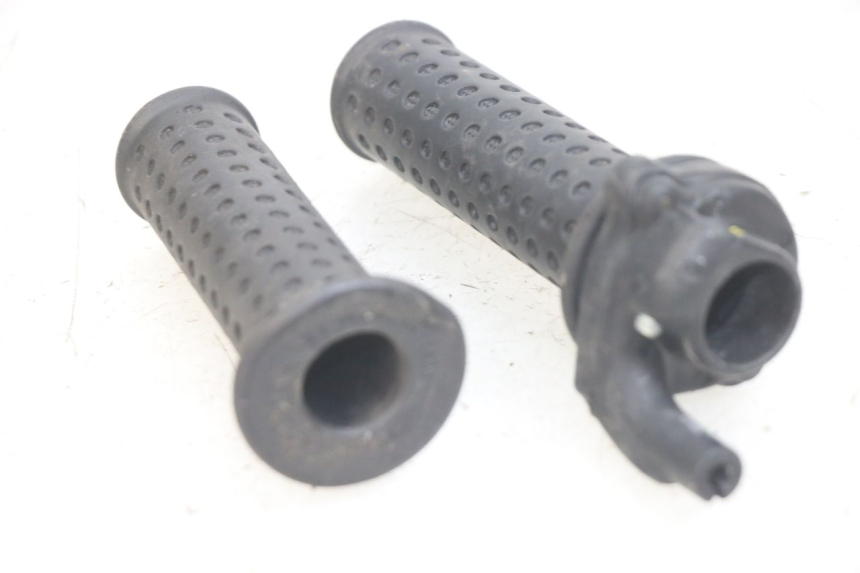 photo de PUñO DEL ACELERADOR PIAGGIO FLY 125 (2005 - 2012) - Detalle de la pieza