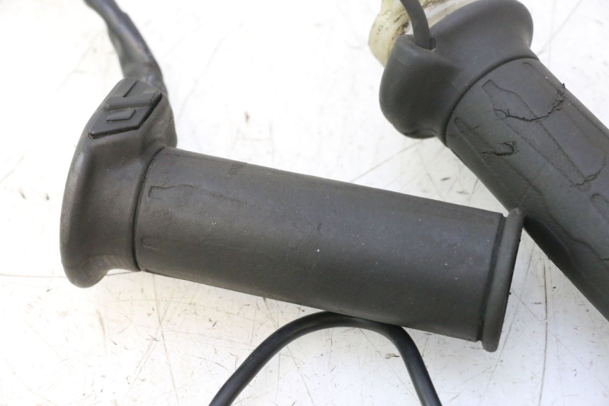 photo de ACELERADOR GILERA GP 800 (2007 - 2013) - Detalle de la pieza