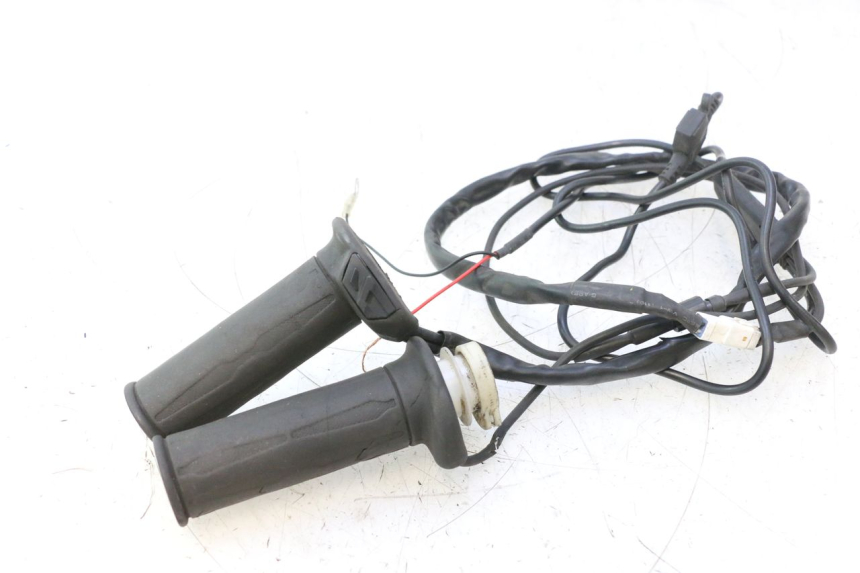 photo de ACELERADOR GILERA GP 800 (2007 - 2013) - Recambio usado revisado