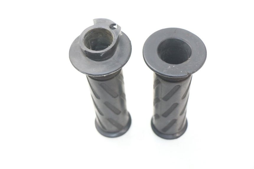 photo de ACELERADOR PEUGEOT KISBEE 2T 50 (2010 - 2017) - Detalle de la pieza