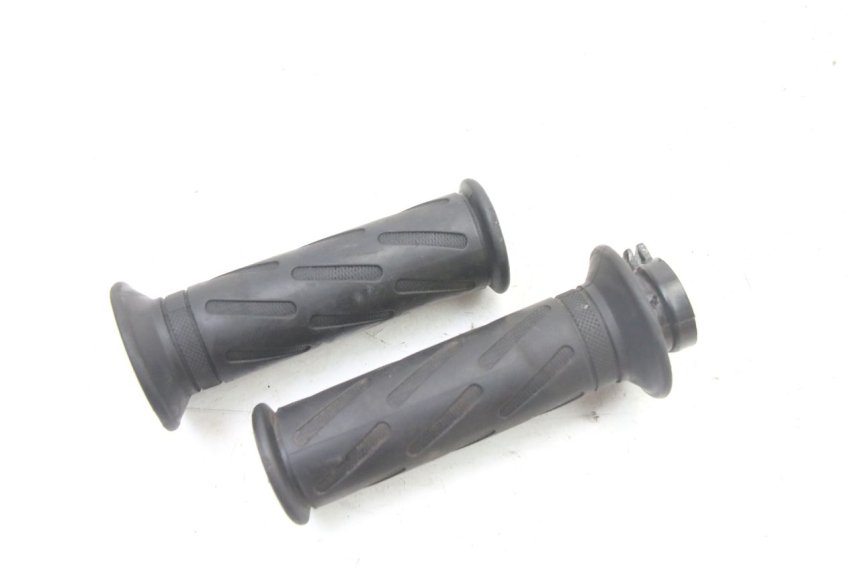 photo de ACELERADOR PEUGEOT KISBEE 2T 50 (2018 - 2022) - Otra perspectiva