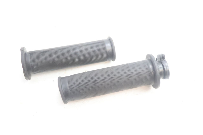 photo de PUñO DEL ACELERADOR PEUGEOT KISBEE 4T 50 (2010 - 2017) - Primer plano técnico