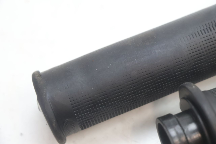 photo de PUñO DEL ACELERADOR PEUGEOT KISBEE 4T 50 (2010 - 2017) - Vista general del producto