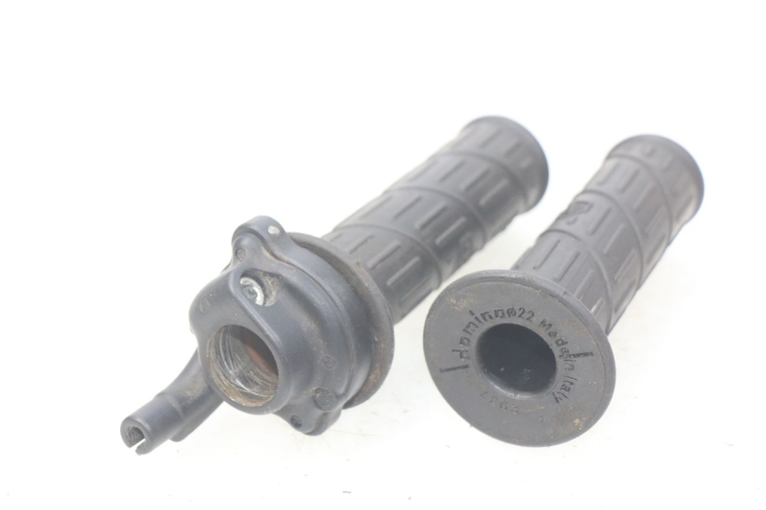 photo de PUñO DEL ACELERADOR PIAGGIO LIBERTY 4T 50 (2004 - 2008) - Zoom estado de uso