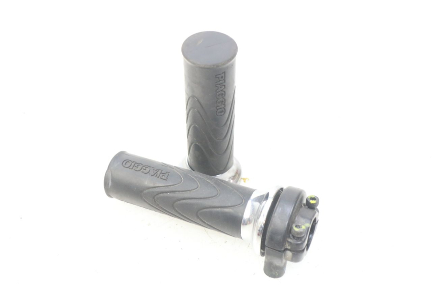 photo de PUñO DEL ACELERADOR PIAGGIO LIBERTY IGET 4T 50 (2015 - 2020) - Vista principal