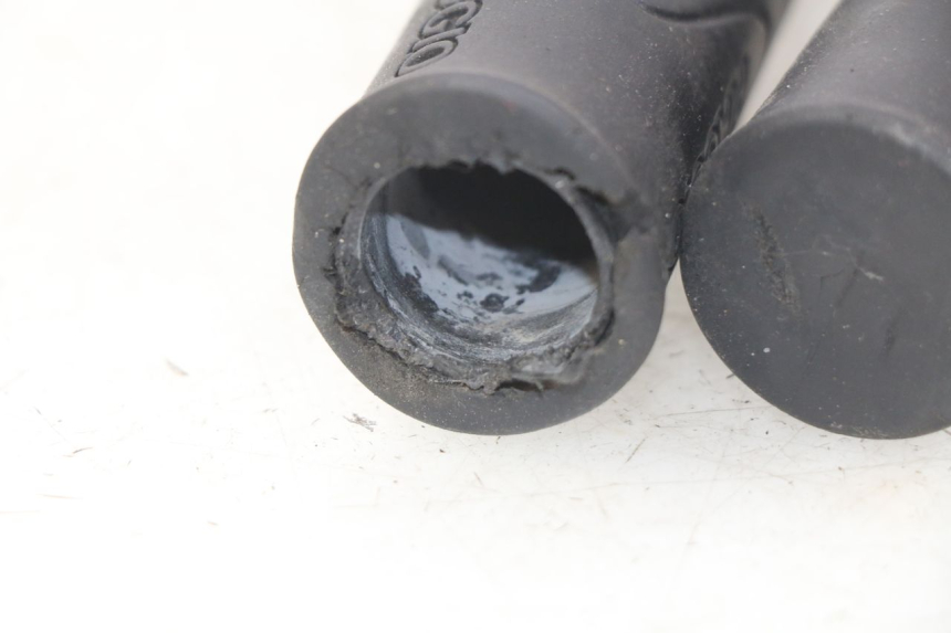 photo de PUñO DEL ACELERADOR PIAGGIO LIBERTY IGET 4T 50 (2015 - 2020) - Detalles de los puntos de fijación